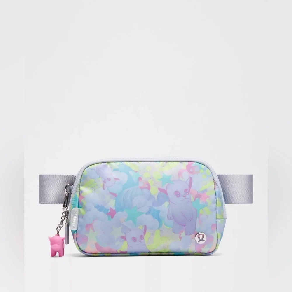 💙🆕 Lululemon x So Youn Lee Everywhere Belt Bag - Little Heaven Pink Multi